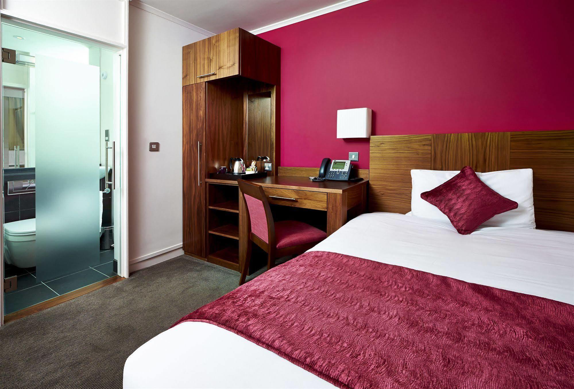 Hotel Conference Aston - 4*